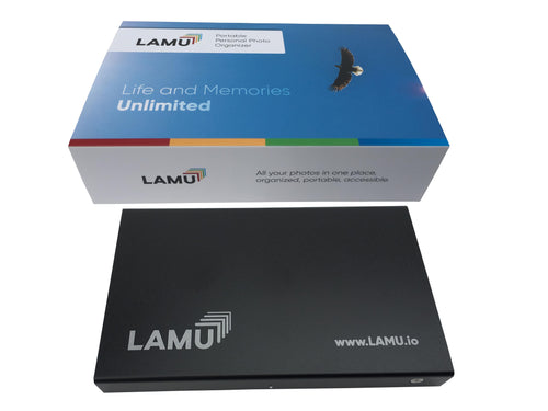 LAMU ポータブル フォト オーガナイザー 1TB ブラック Windows 用。すべての写真が 1 か所にまとめられ、整理され、持ち運び可能で、アクセスしやすくなります。